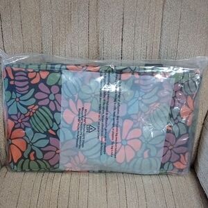 NIP Maurices Floral Pattern Collapsible Tote With Handles